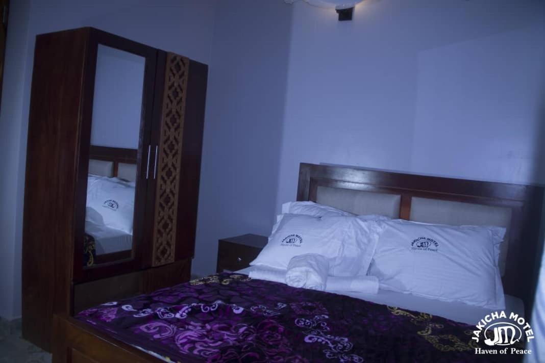 Jakicha Motel Νταρ ες Σαλάμ Εξωτερικό φωτογραφία