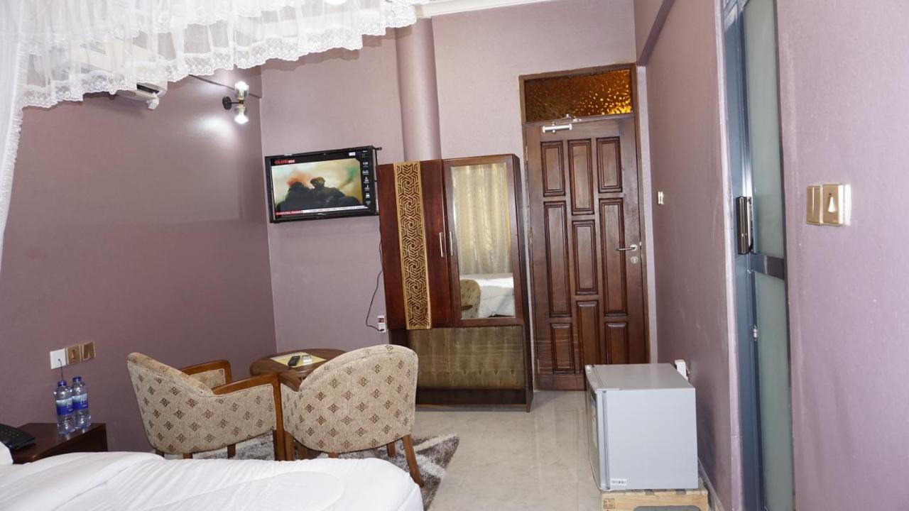 Jakicha Motel Νταρ ες Σαλάμ Εξωτερικό φωτογραφία