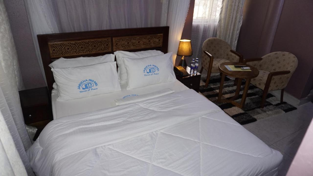 Jakicha Motel Νταρ ες Σαλάμ Εξωτερικό φωτογραφία