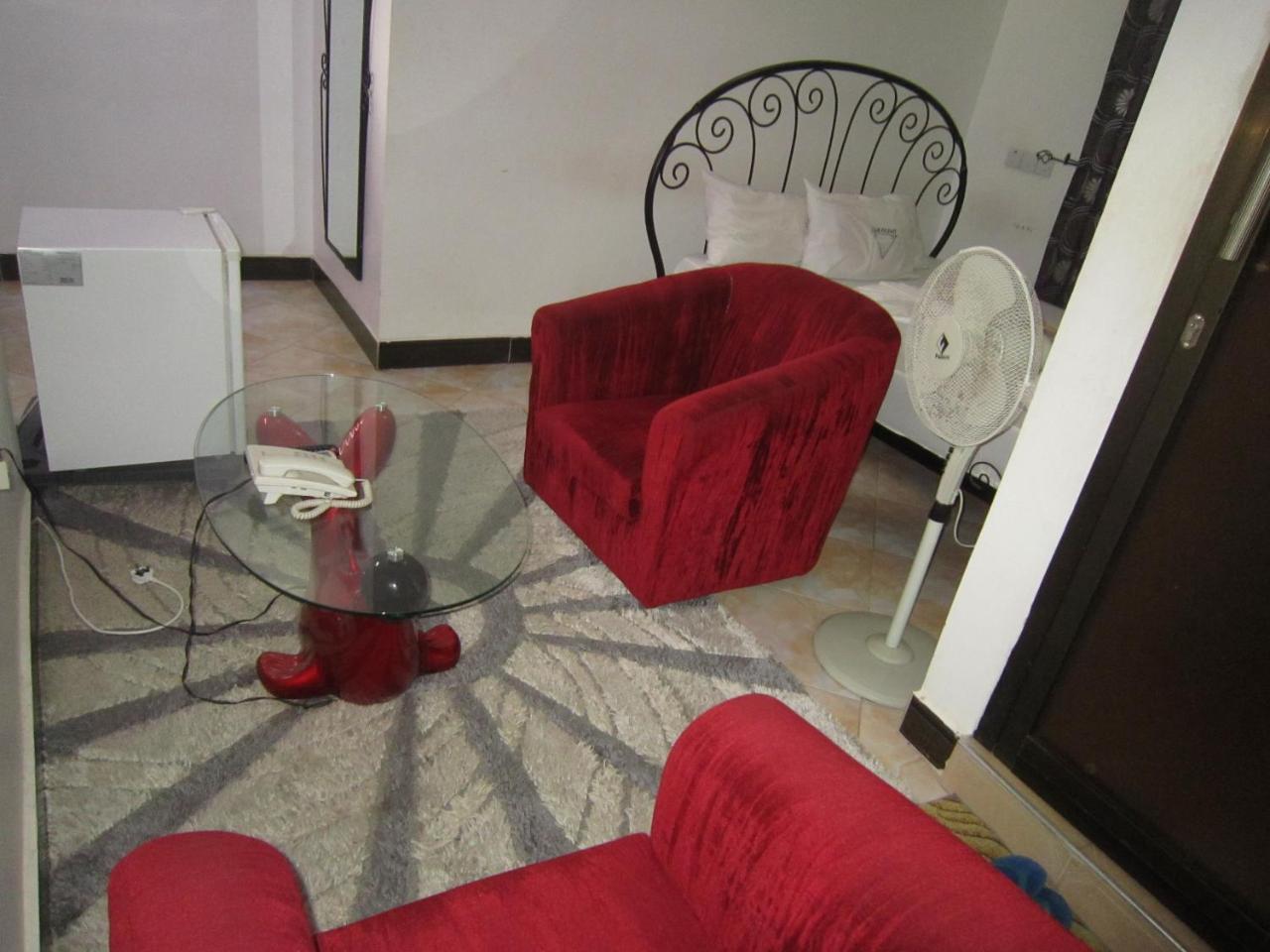 Jakicha Motel Νταρ ες Σαλάμ Εξωτερικό φωτογραφία