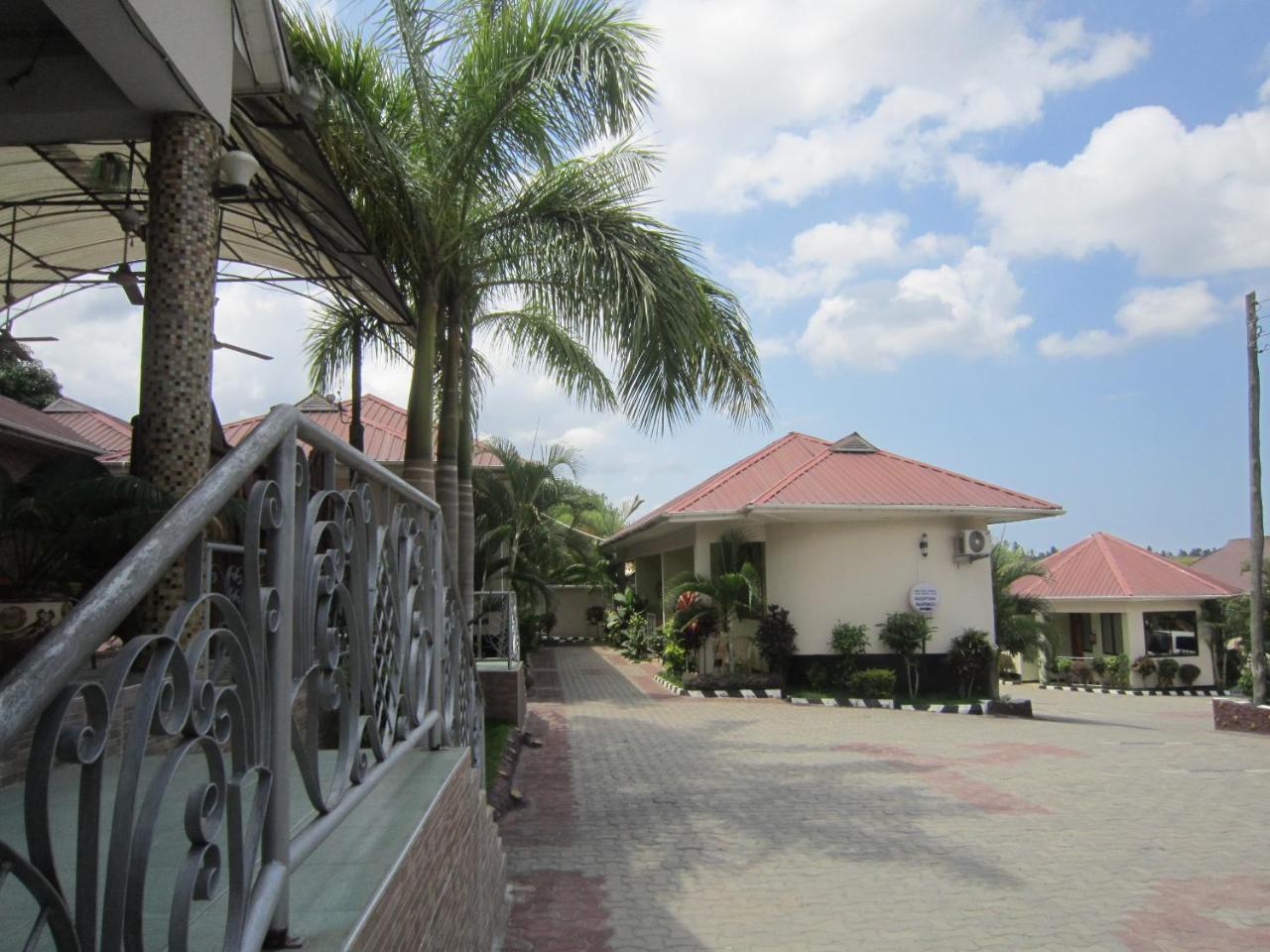 Jakicha Motel Νταρ ες Σαλάμ Εξωτερικό φωτογραφία