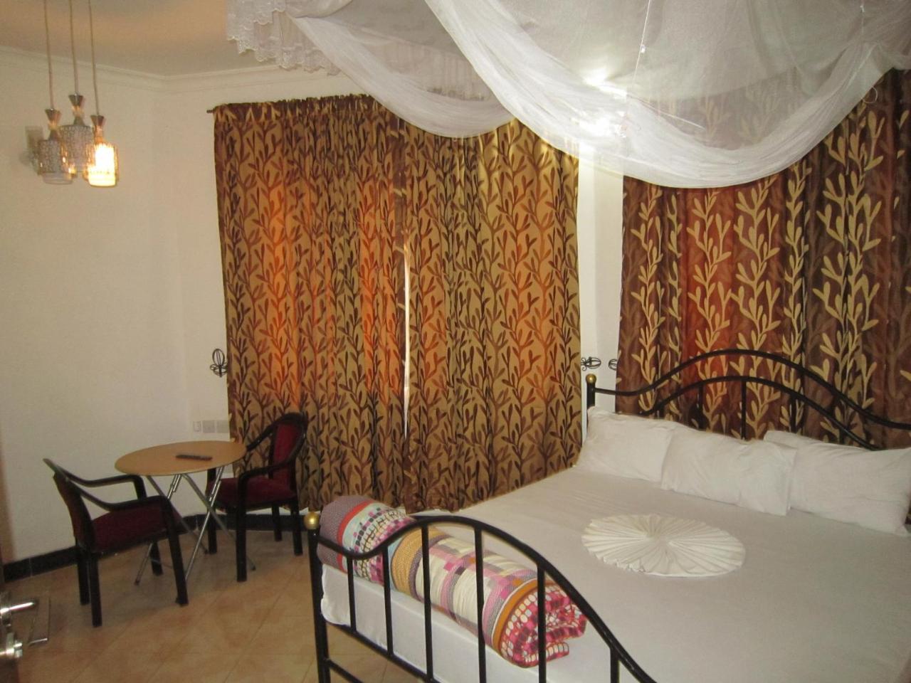 Jakicha Motel Νταρ ες Σαλάμ Εξωτερικό φωτογραφία